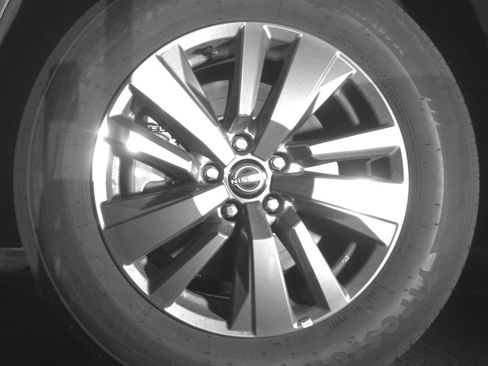 Used 2025 Nissan Pathfinder SV FWD image 12