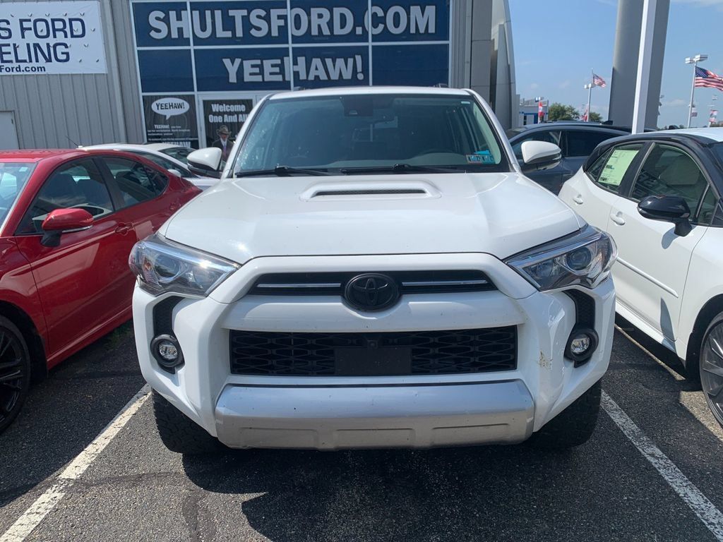 Used 2024 Toyota 4Runner TRD Off-Road Premium w/ Off Road Premium Plus Package AWD/4WD image 6