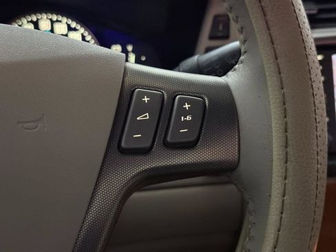 Used 2006 Cadillac XLR RWD image 35