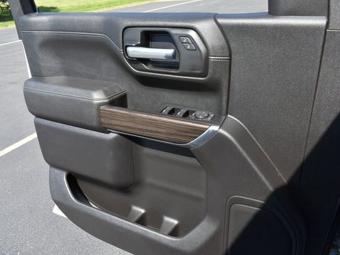 Used 2021 Chevrolet Silverado 1500 LT RWD image 22