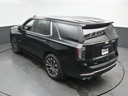 Used 2025 Chevrolet Tahoe High Country AWD/4WD image 39