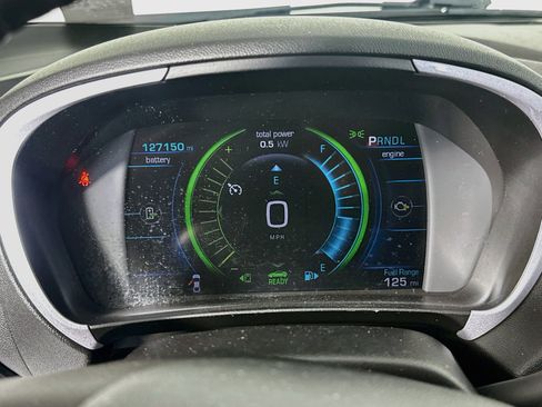 Used 2017 Chevrolet Volt LT w/ Comfort Package FWD image 18