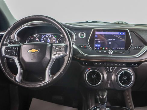 Used 2022 Chevrolet Blazer Premier w/ Enhanced Convenience Package FWD image 17