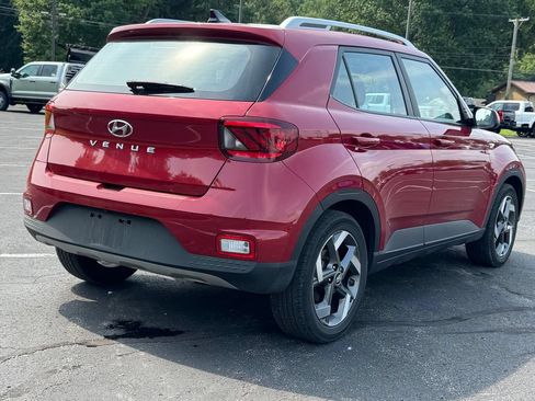 Used 2021 Hyundai Venue SEL w/ Cargo Package FWD image 6