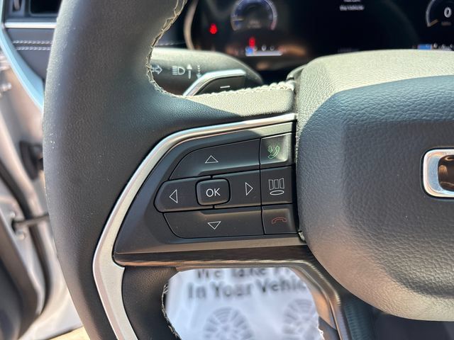 Used 2025 Jeep Grand Cherokee L Laredo w/ Luxury Tech Group I AWD/4WD image 20