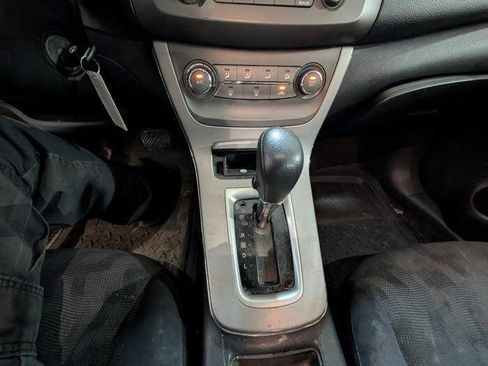 Used 2013 Nissan Sentra SV FWD image 36