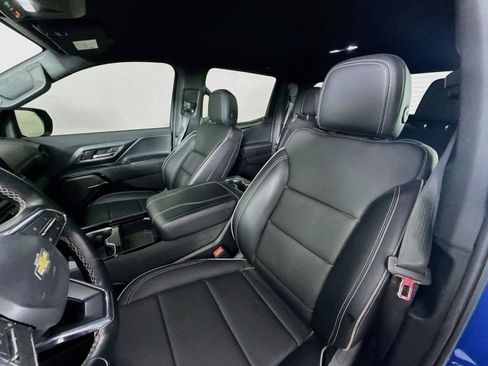 Used 2025 Chevrolet Silverado EV LT AWD/4WD image 6