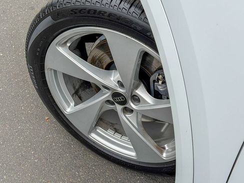 Used 2025 Audi Q5 Premium Plus w/ Premium Plus image 10