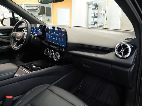 New 2025 Chevrolet Blazer EV LT AWD/4WD image 34