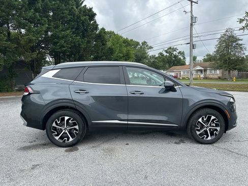 Used 2024 Kia Sportage EX AWD/4WD image 4