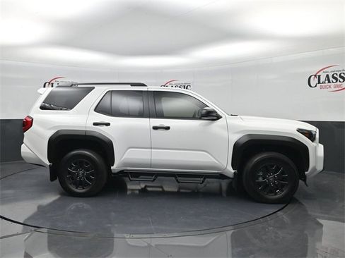 Used 2025 Toyota 4Runner SR5 image 6
