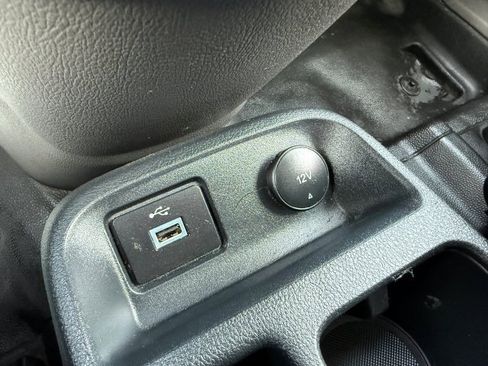 Used 2020 Ford Transit Connect XL image 28