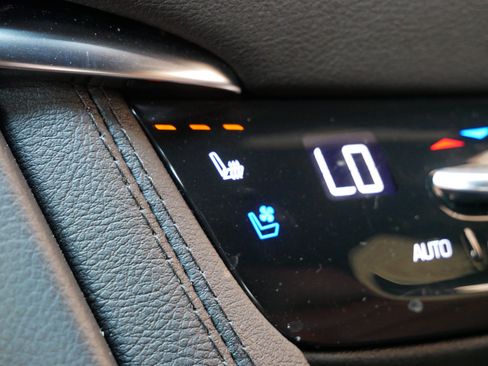 Used 2024 Cadillac XT5 Sportv w/ Technology Package AWD/4WD image 20