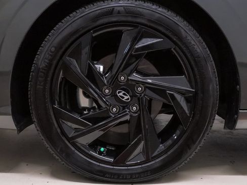 Certified 2026 Hyundai Elantra Sport FWD image 28