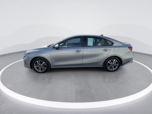 Used 2022 Kia Forte LXS image 12