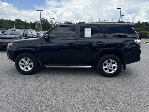 Used 2020 Toyota 4Runner SR5 Premium w/ Moonroof Package RWD image 3