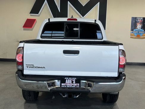 Used 2014 Toyota Tacoma 4x4 Double Cab w/ TRD Off-Road Package image 8
