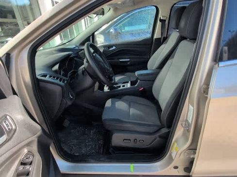Used 2017 Ford Escape SE w/ Equipment Group 201A image 14