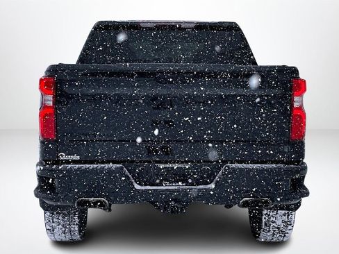 Used 2021 Chevrolet Silverado 1500 LT Trail Boss image 6