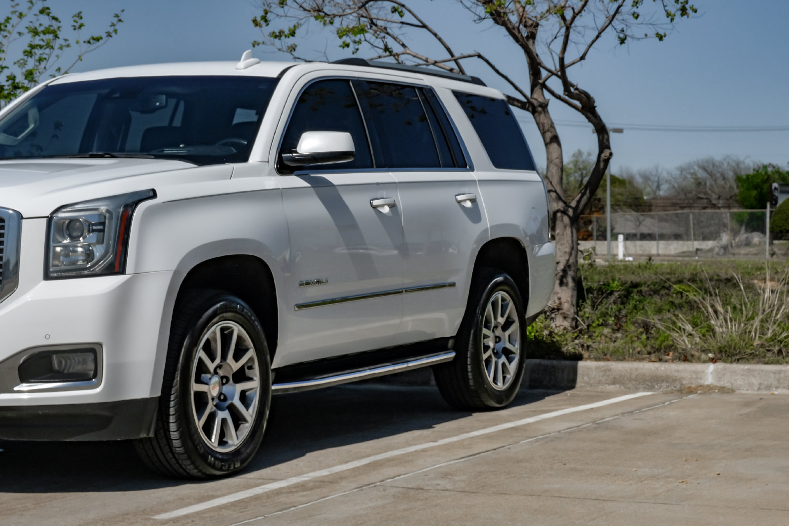 Used 2018 GMC Yukon Denali RWD image 8