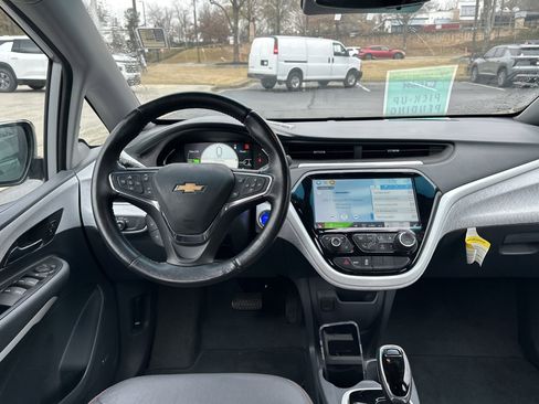 Used 2020 Chevrolet Bolt Premier w/ Infotainment Package image 26