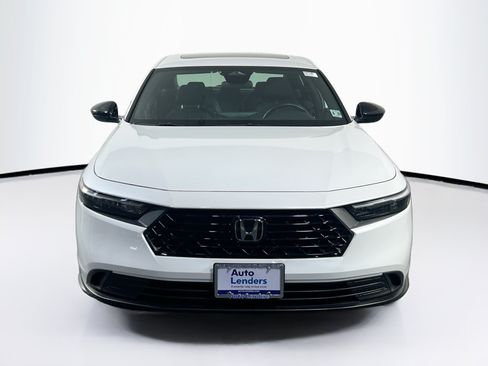 Used 2024 Honda Accord Sport image 2
