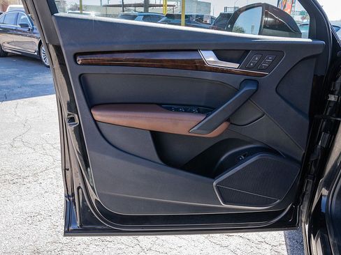 Used 2020 Audi Q5 2.0T Premium Plus w/ Premium Plus Package image 10