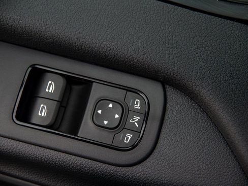 Used 2025 Mercedes-Benz Sprinter 2500 image 27