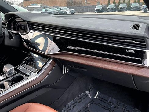 Used 2025 Audi Q7 3.0T Premium image 25