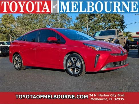 Used 2019 Toyota Prius XLE image 1