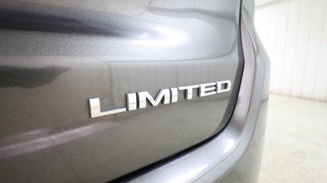 Used 2018 Jeep Compass Limited w/ Navigation Group AWD/4WD image 24