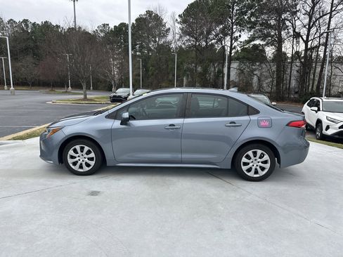 Used 2021 Toyota Corolla LE image 7