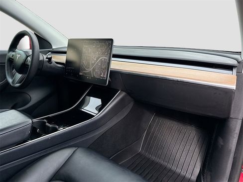 Used 2021 Tesla Model Y 2WD image 30