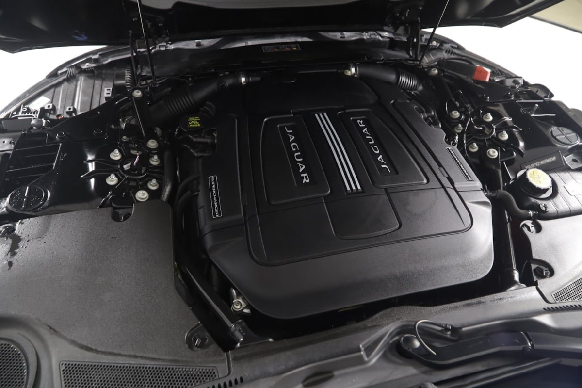 Used 2024 Jaguar F-TYPE R-Dynamic RWD image 64