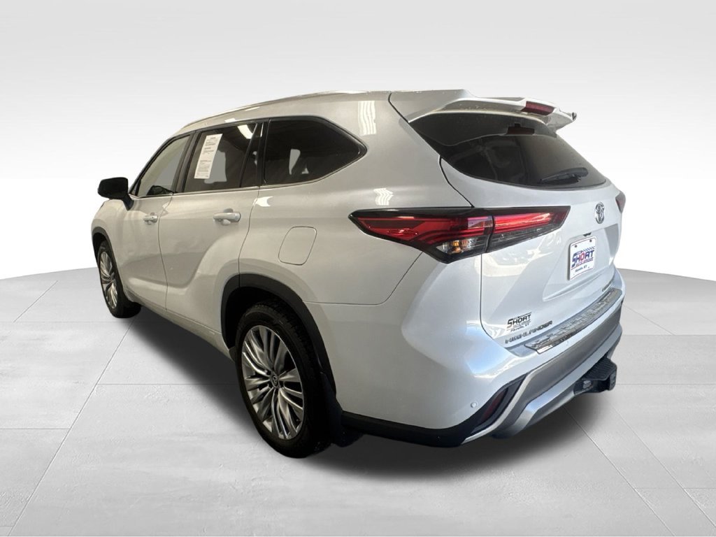 Used 2023 Toyota Highlander Platinum AWD/4WD image 9