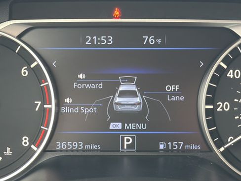 Used 2024 Nissan Altima 2.5 SV AWD/4WD image 30