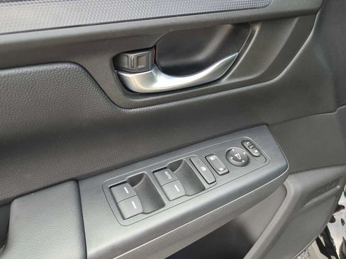 Used 2023 Honda CR-V LX image 12