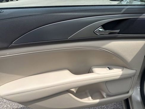 Used 2017 Lincoln MKZ Premiere FWD image 20