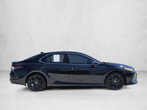 Used 2023 Toyota Camry XLE FWD image 4