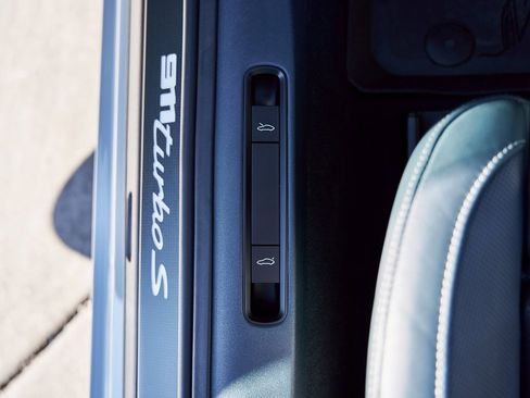 Used 2021 Porsche 911 Turbo S image 33