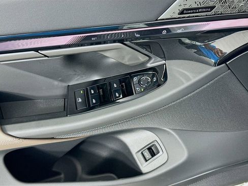 New 2026 BMW i5 eDrive40 w/ M Sport Package image 20