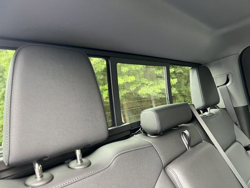 Used 2025 Chevrolet Silverado 2500 LT w/ Safety Package image 33