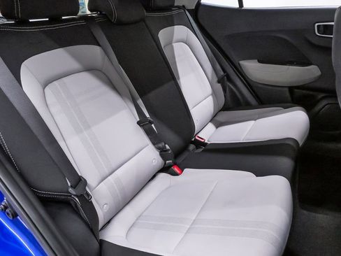 Certified 2024 Hyundai Venue SEL image 12