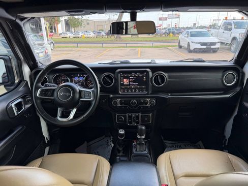 Used 2019 Jeep Wrangler Unlimited Sahara image 26