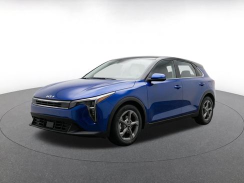 Used 2026 Kia K4 FWD image 3