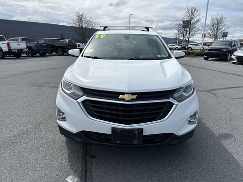 Used 2019 Chevrolet Equinox LT image 2