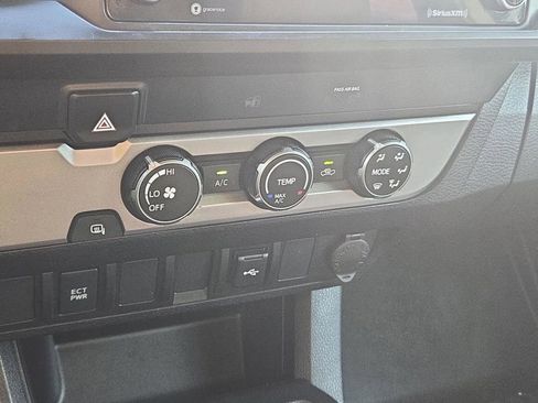 Used 2022 Toyota Tacoma SR5 image 34