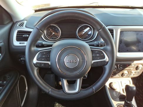 Used 2019 Jeep Compass Latitude w/ Popular Equipment Group AWD/4WD image 11