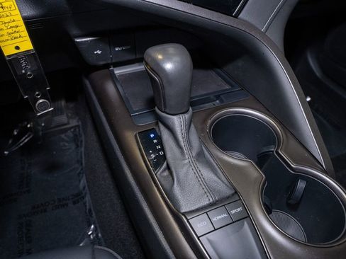 Used 2023 Toyota Camry SE image 15