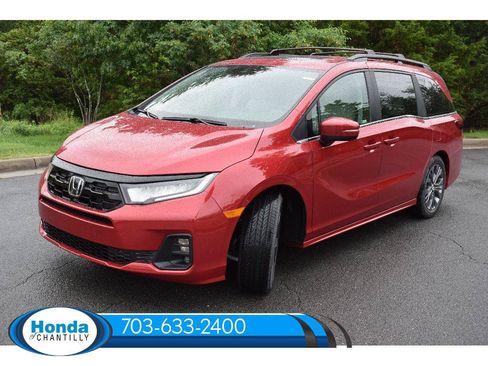 New 2026 Honda Odyssey Touring image 3